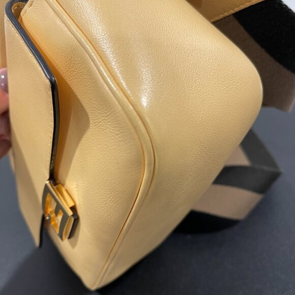 Fendi Baguette Leather Yellow Camera Bag (JB1396) - Picture 4 of 15